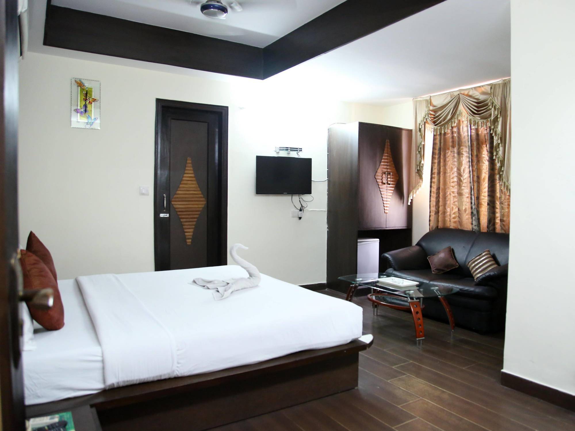 Hotel Ananda 德里 外观 照片