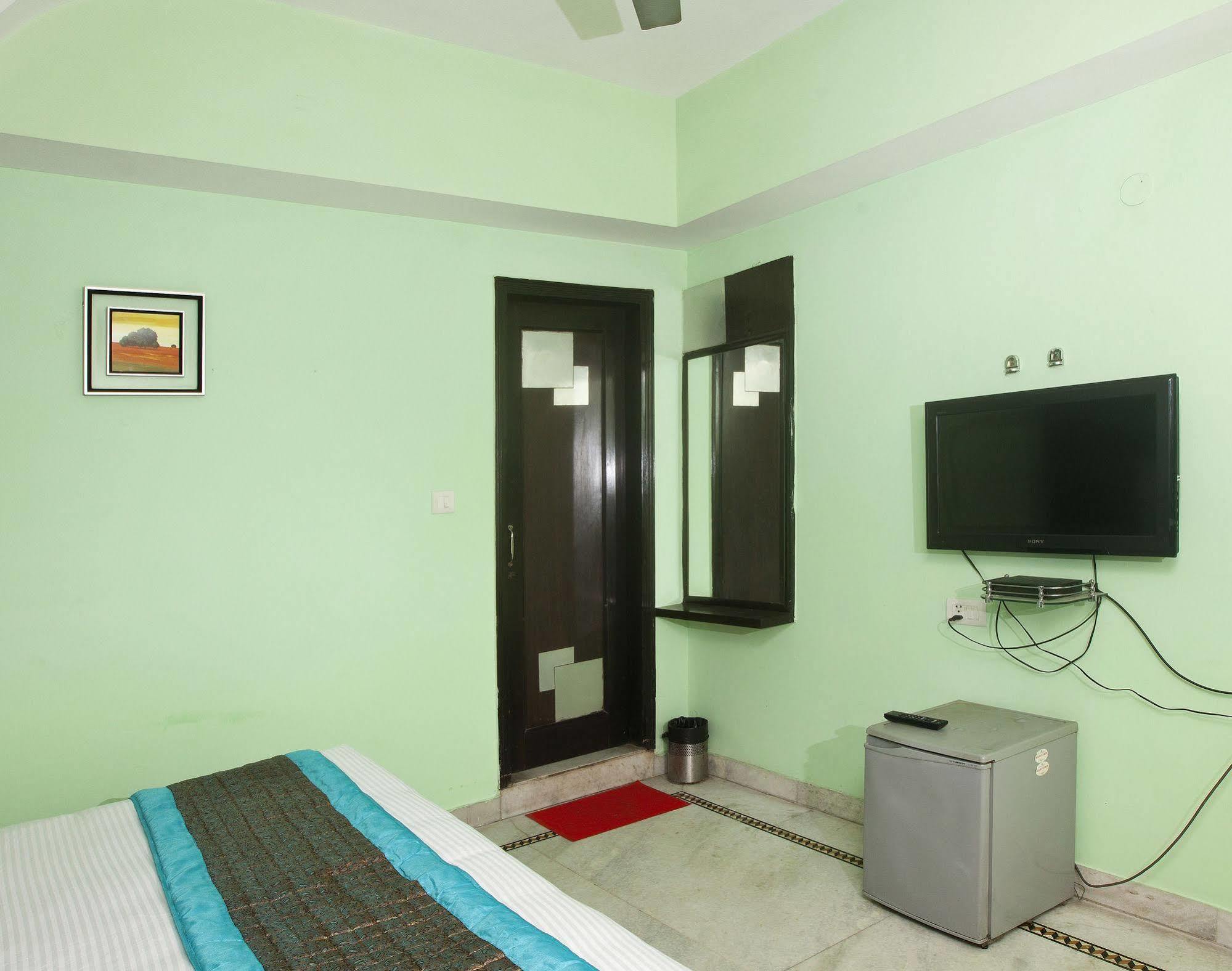 Hotel Ananda 德里 外观 照片