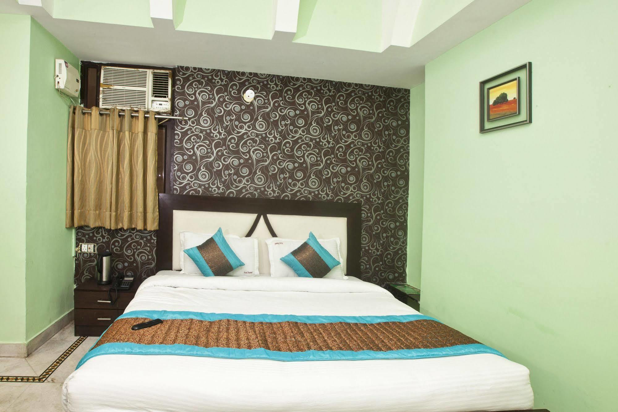 Hotel Ananda 德里 外观 照片