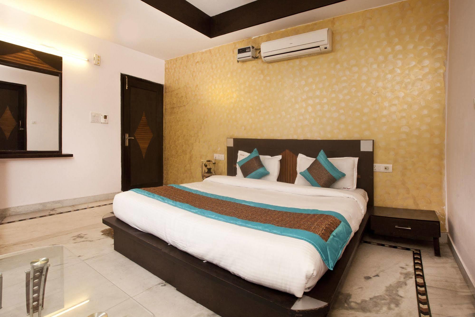Hotel Ananda 德里 外观 照片